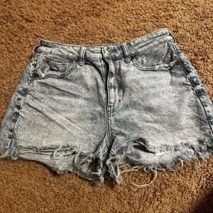 American Eagle shorts, in a light wash blue, size 6.